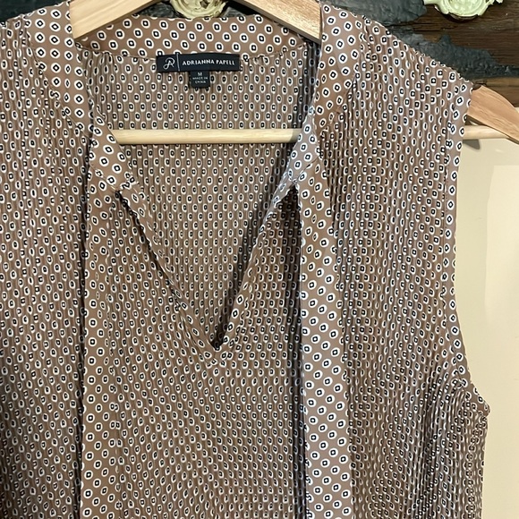 Adrianna Papell Sleeveless Peplum Blouse with Tie Front Size Medium - Picture 11 of 16